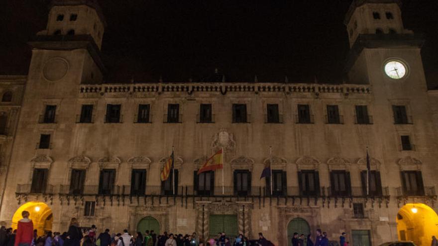 El Ayuntamiento de Alicante conmemora &#039;La Hora del Planeta&#039; y apaga la luz el 30 de marzo por la defensa del medio ambiente