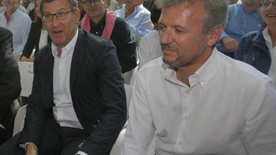 Alfonso Rueda, junto a Feijóo, en la inauguración del curso político esta mañana. // Xoán Álvarez