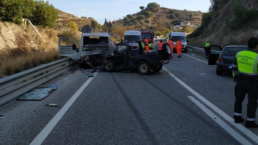 Un fallecido y cuatro heridos tras una colisión múltiple en Coín