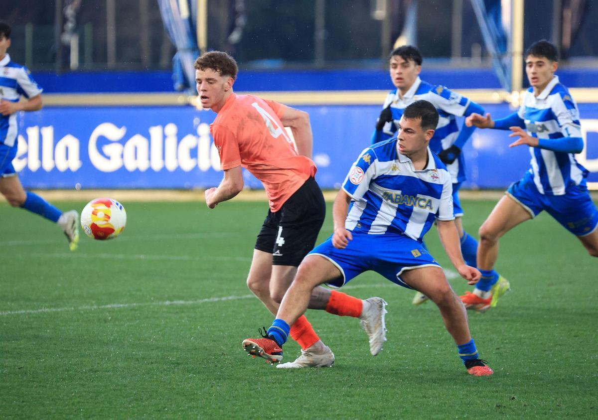 El Dépor juvenil vence al Hortaleza (3-1) y avanza en la Copa del Rey
