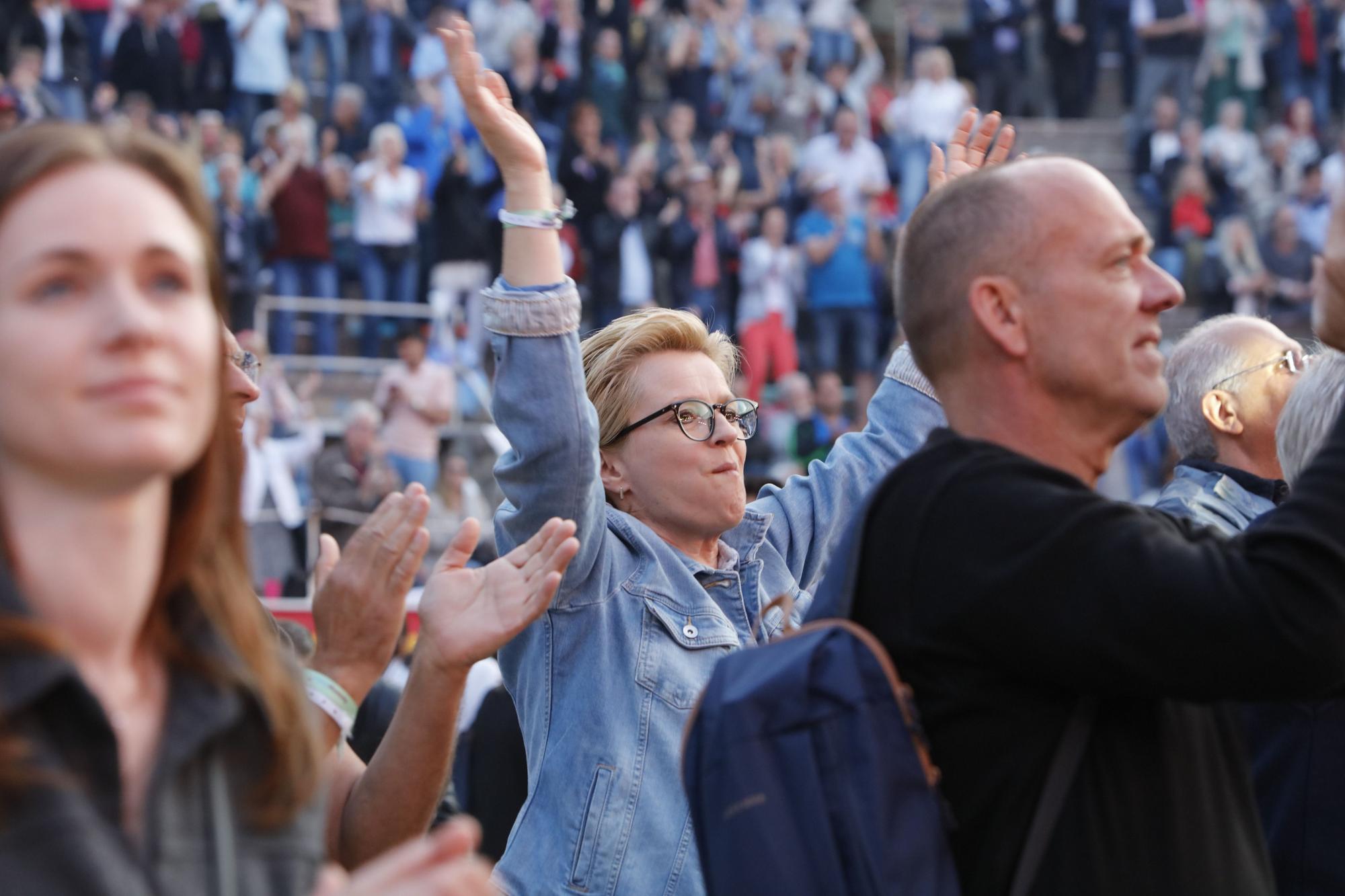 Stimmung, Hits und Selfies: So war das Festival "Schlagersterne Mallorca" in der Stierkampfarena