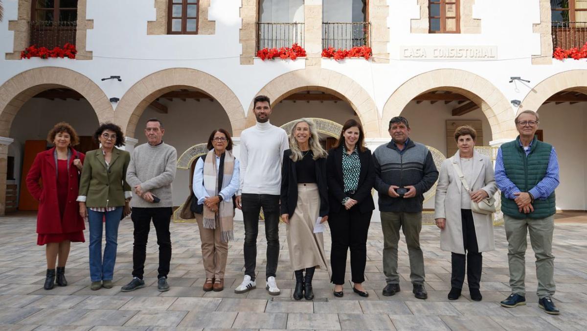 Santa Eulària homenajea a cinco trabajadores municipales jubilados | ASE