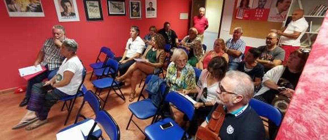 Asamblea socialista de Cangas celebrada el viernes. // Santos Álvarez