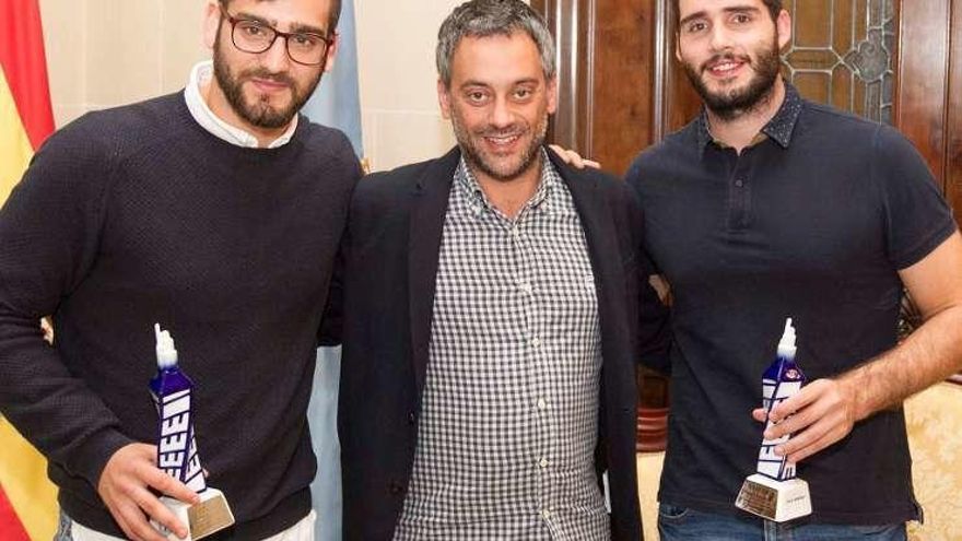 Eduard Lamas y Xavi Malián, recibidos en el Ayuntamiento