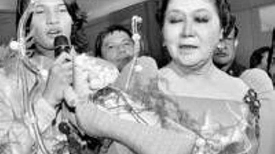 Imelda Marcos: LA EXPRIMERA DAMA FILIPINA LANZA UNA COLECCION DE JOYAS