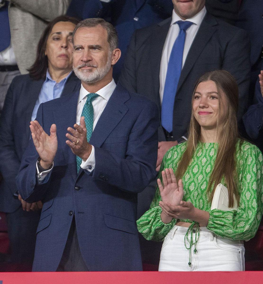 El rey Felipe VI acompañado por la infanta Sofía en la final de la Copa del Rey de fútbol