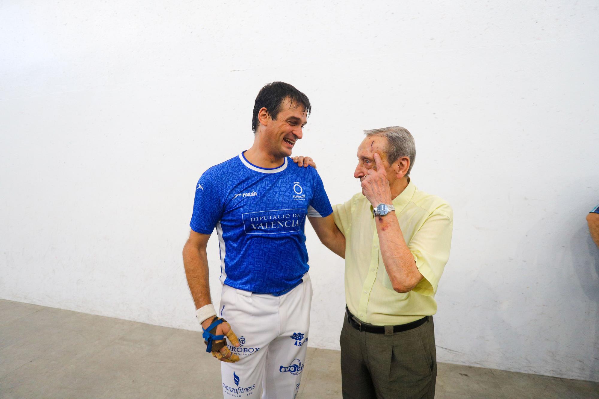 Homenaje a Genovés II en el trinquet de Pelayo