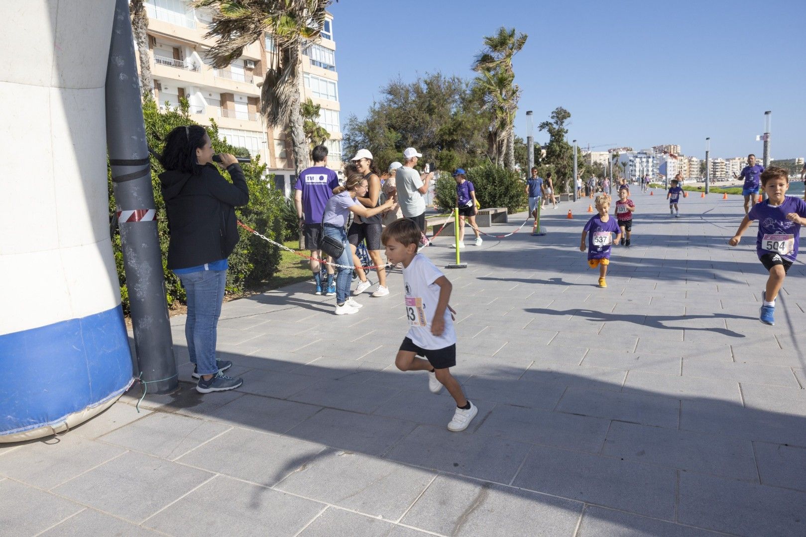 Así fue en imágenes una nueva edición de la carrera solidaria de AFA Torrevieja