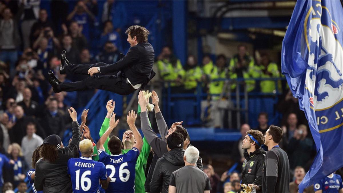 Conte está siendo muy aclamado en las celebraciones del Chelsea