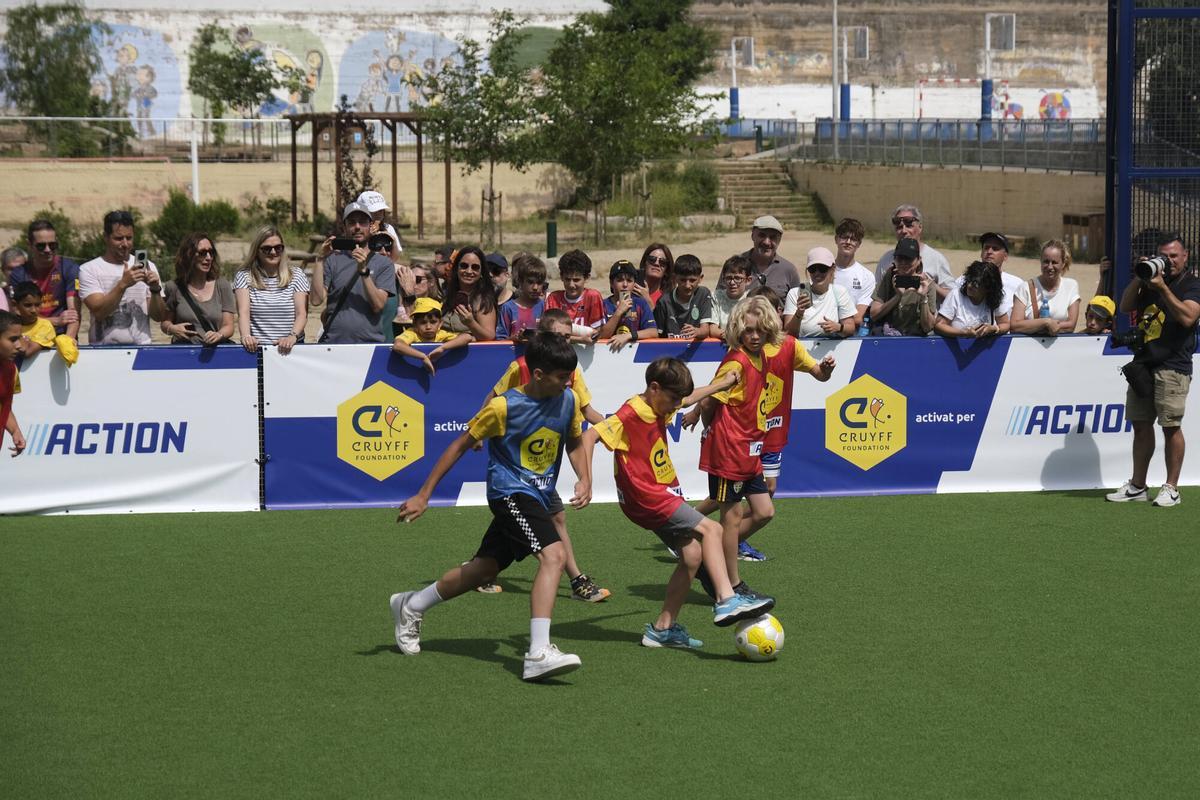 Imatges de la inauguració de la Cruyff Court de Pep Guardiola a La Salle de Manresa Imatges de la inauguració de la Cruyff Court de Pep Guardiola a La Salle de Manresa