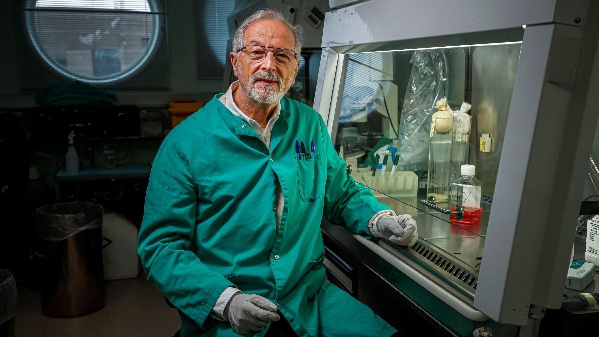 El viròleg Luis Enjuanes preveu que la seva vacuna, intranasal i d’una sola dosi, estigui a punt d’aquí un any