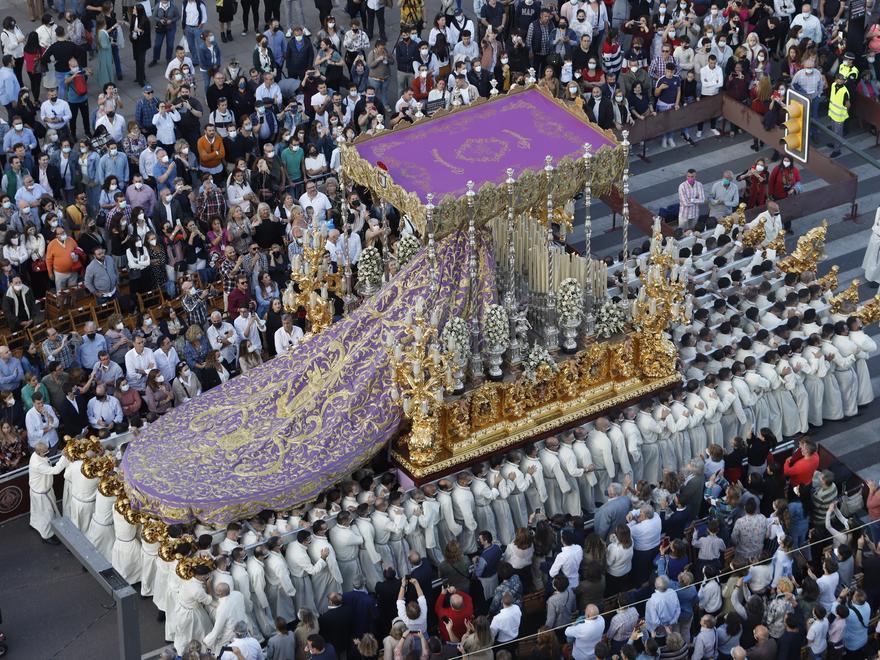 Fotos de las procesiones de la Magna de Málaga