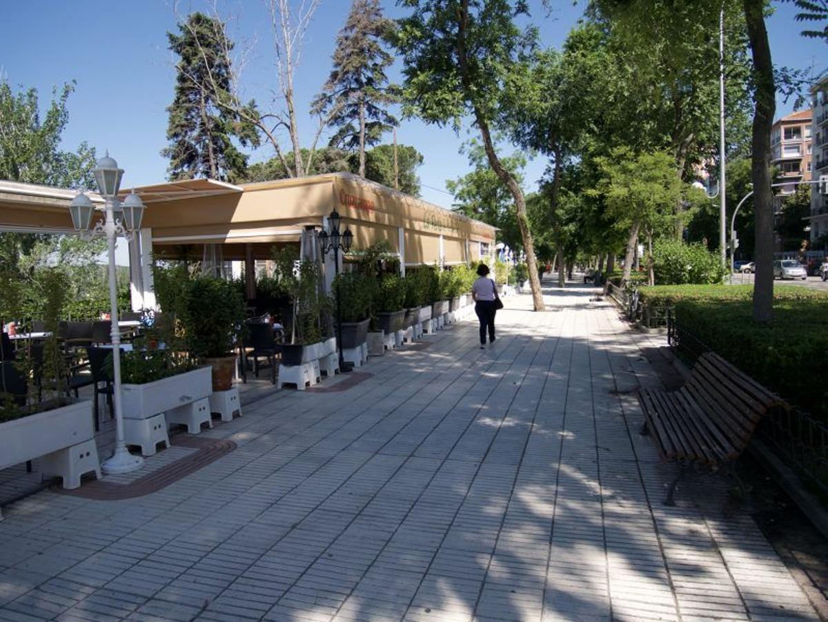 El Paseo de Pintor Rosales está a pocos minutos a pie del Templo de Debod