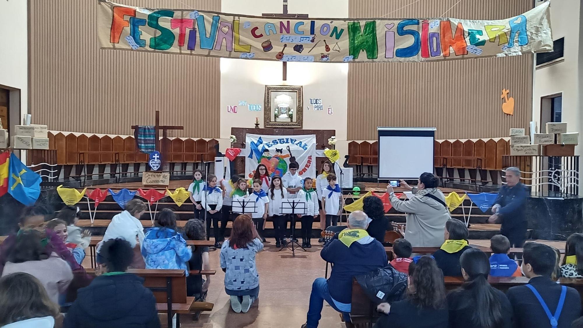 Festival   cancion misionera en Mieres en el convento.jpg