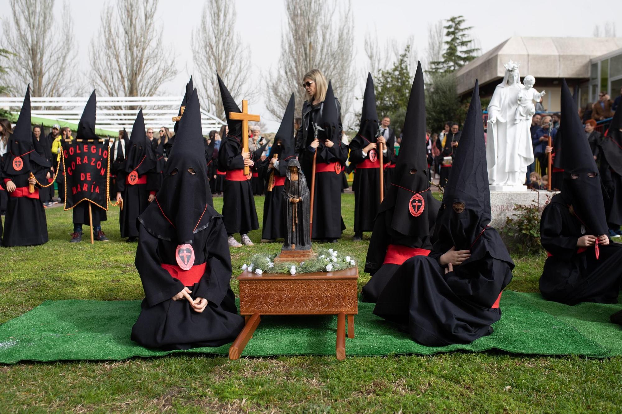 Procesión del colegio Corazón de María