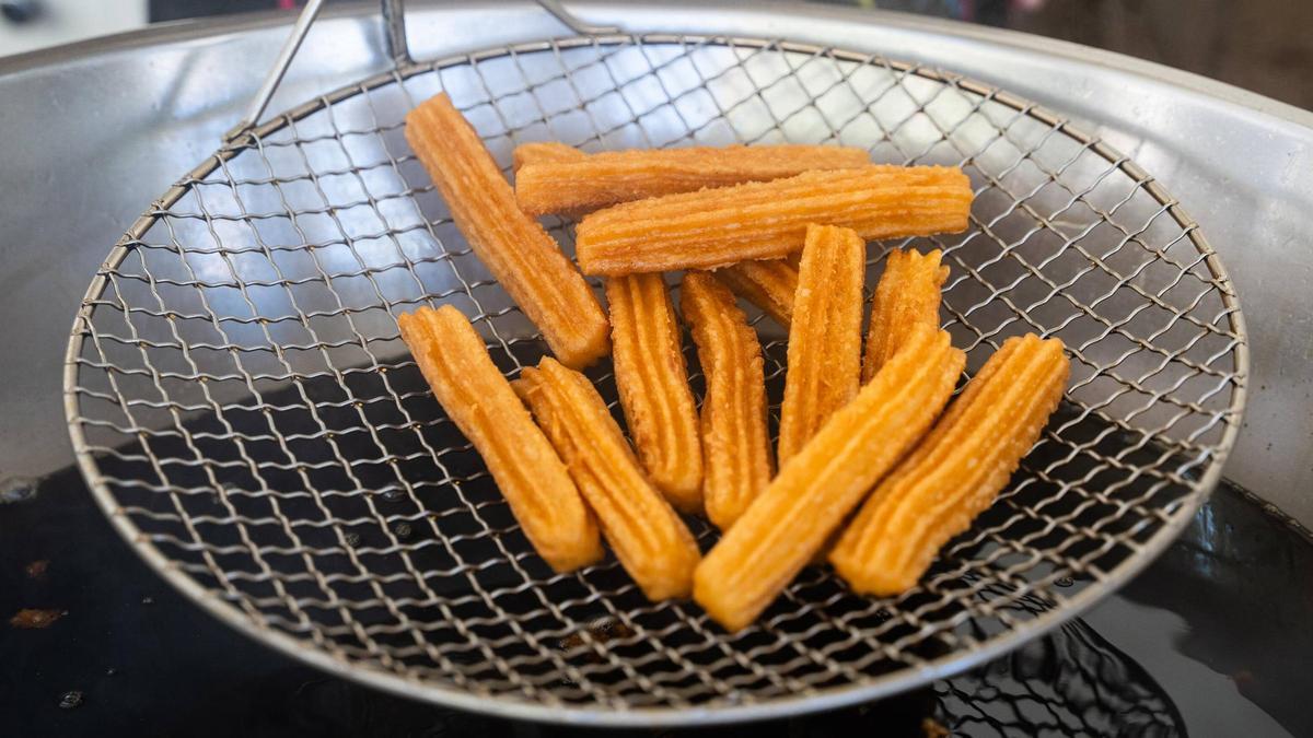 Los churros de la churrería El Sport, en la plaza de Lesseps de Barcelona.
