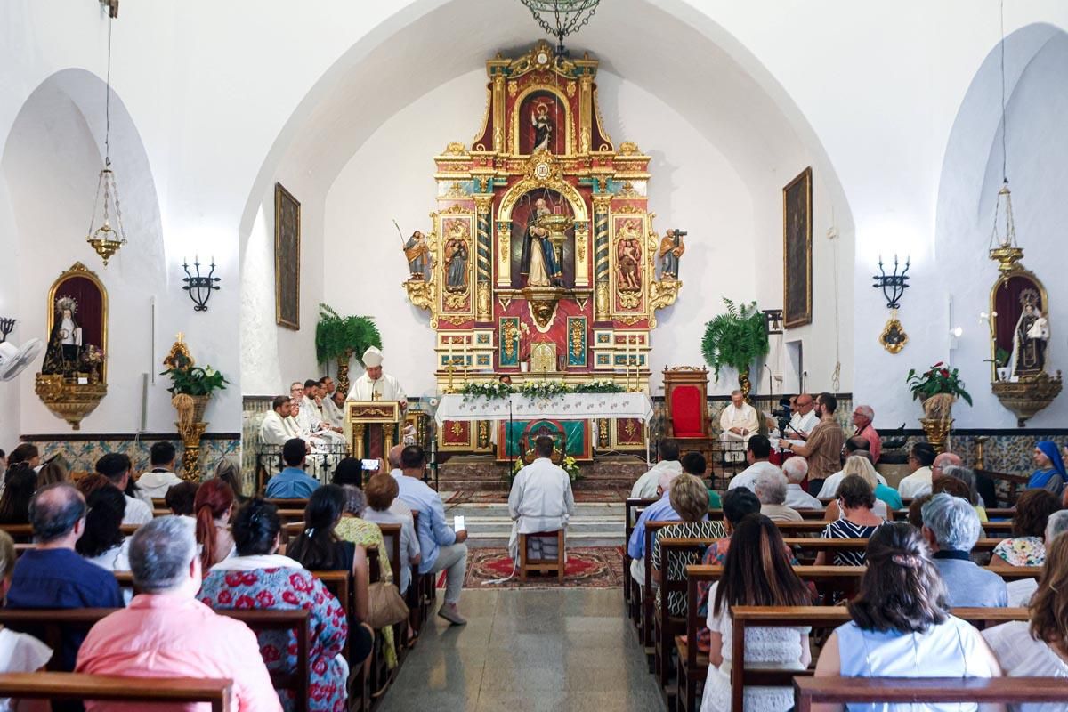 Todas las imágenes de la ordenación de Juan Carlos Rubertiello, diácono en Sant Antoni