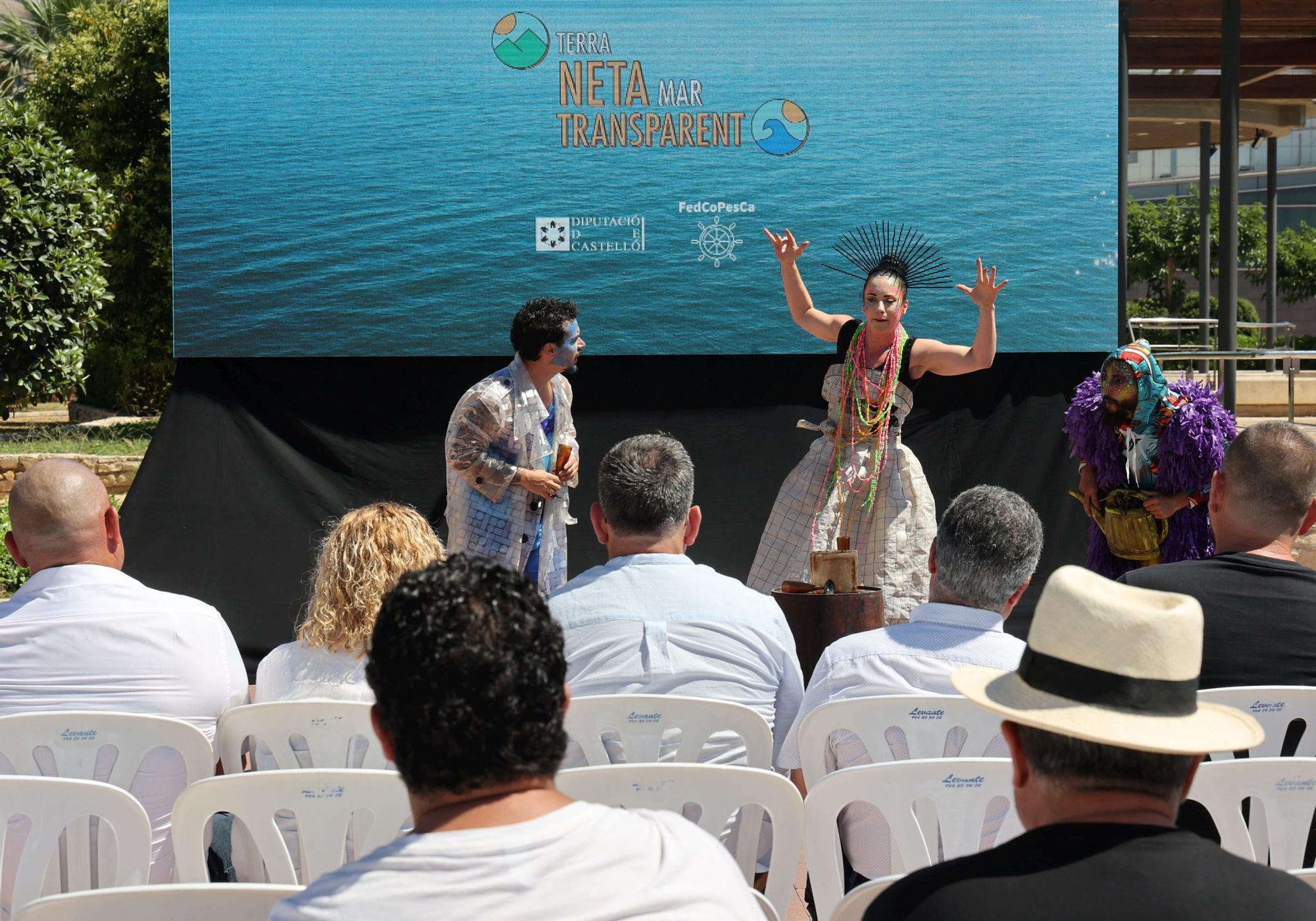 Campaña de concienciación sobre residuos marinos en el Grau