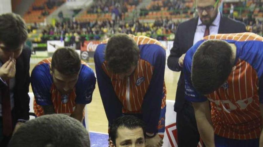 Gonzalo García de Vitoria, dando instrucciones. // Jesús Regal