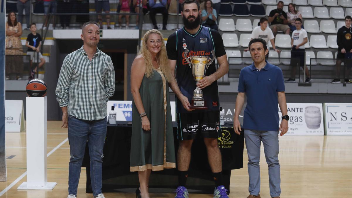 El Valencia Basket se lleva el Trofeo Ciutat de Llíria