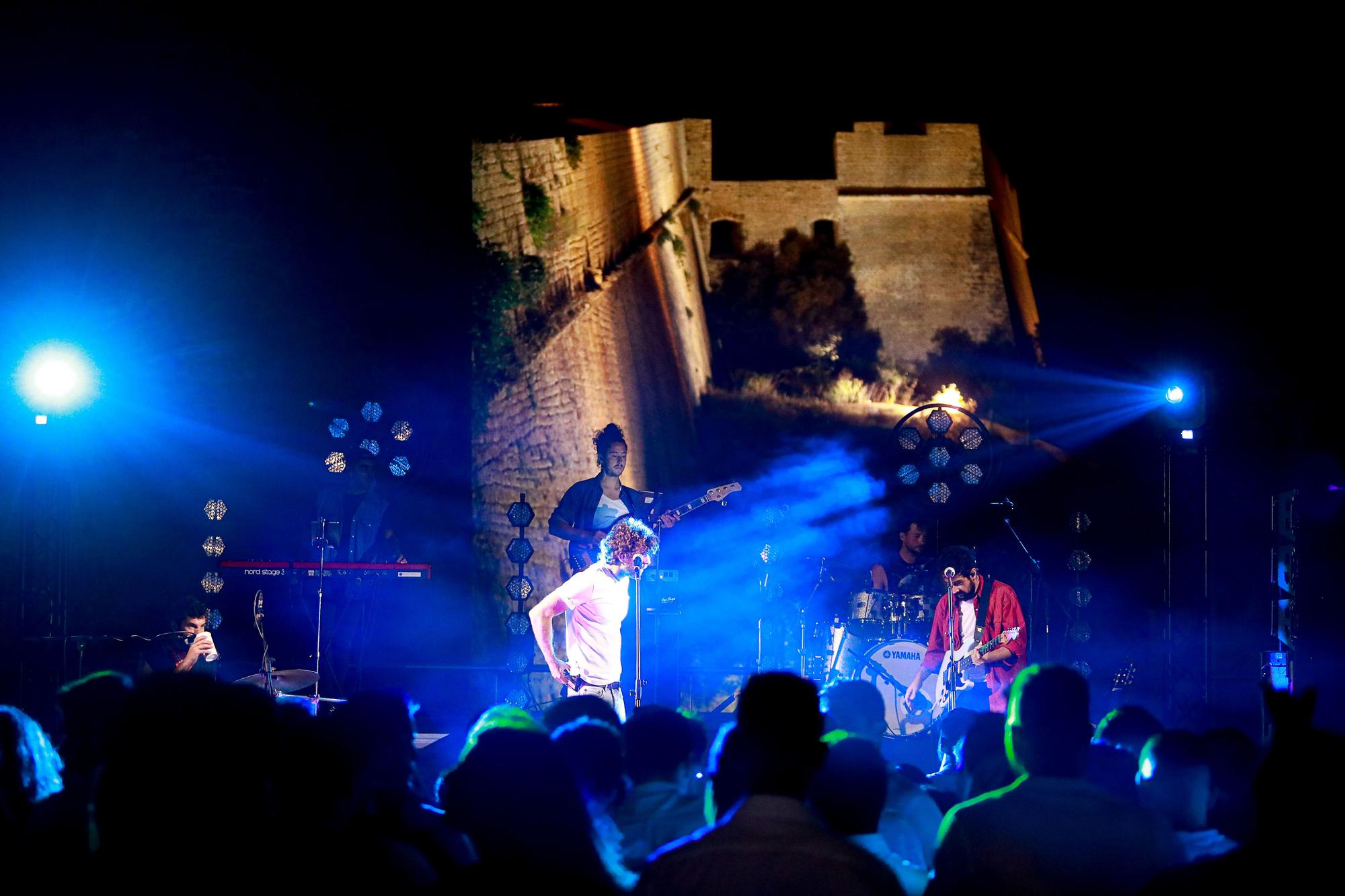 Mira aquí todas las fotos del concierto de Tu Otra Bonita en el Festival Sueños de Libertad de Ibiza