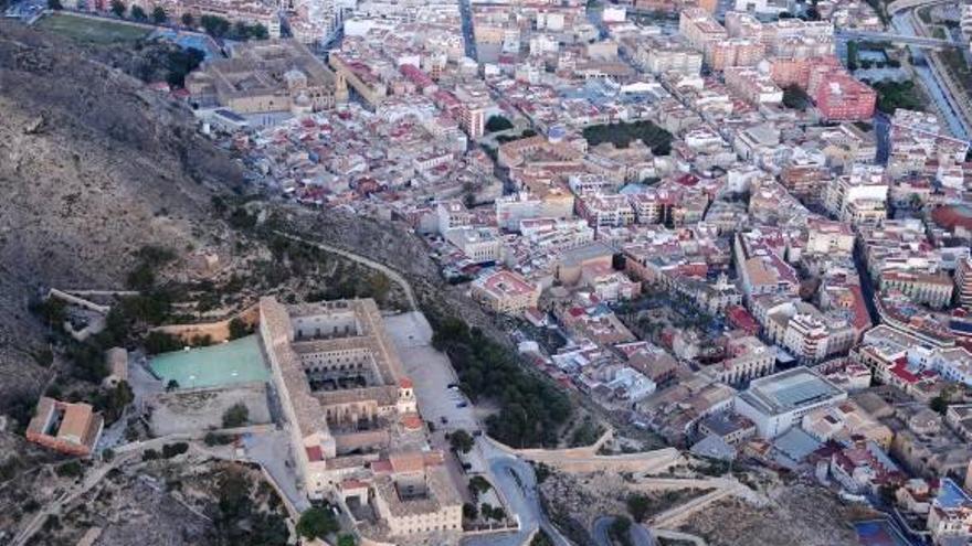 Orihuela cifra en 7.700 las construcciones que hay sin declarar y sin pagar impuestos