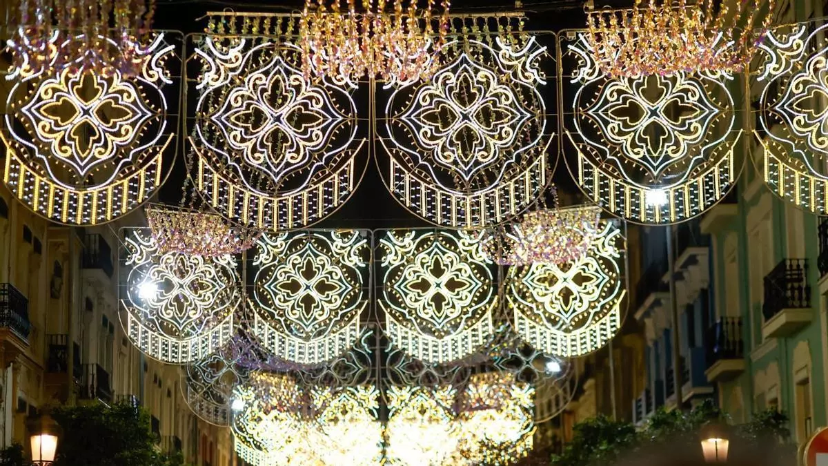Las Fallas se repartirán 210.000 euros por gastar en iluminación