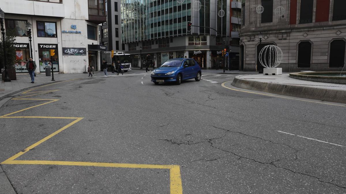 Hundimientos en el pavimento provocan obras en el entorno del barrio gijonés del Carmen: cuánto durarán las obras y a que calles afectarán (en imágenes)