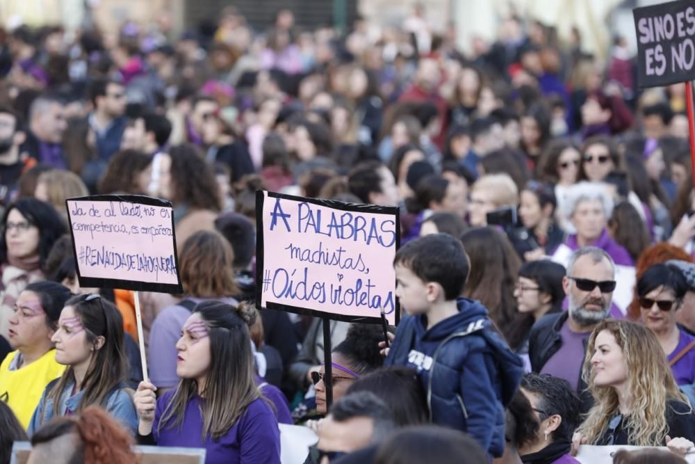 Manifestación del Día de la Mujer en las calles de València