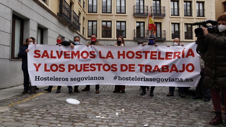 Los hosteleros de Castilla y León reciben como un &quot;jarro de agua fría&quot; las nuevas medidas de la Junta por el COVID