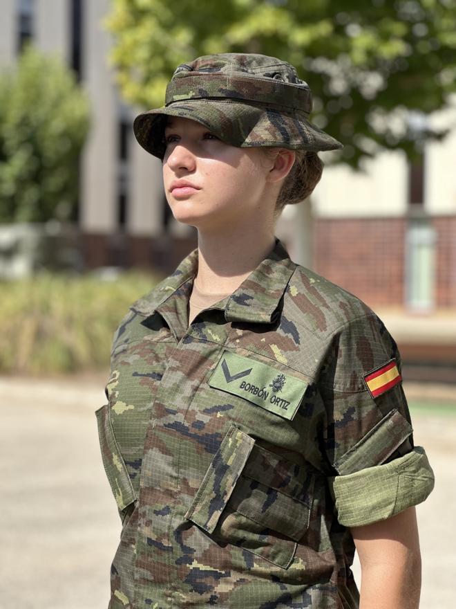 La princesa Leonor con el uniforme militar