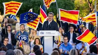 Feijóo se librará de cualquier impacto de las catalanas a la espera de las europeas de junio