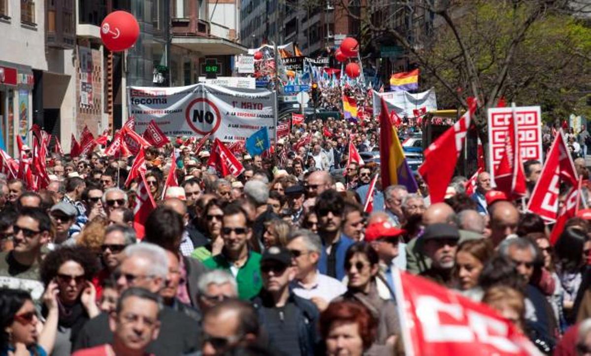 El Primero de Mayo asturiano da la alarma por la «peligrosa situación» de la industria