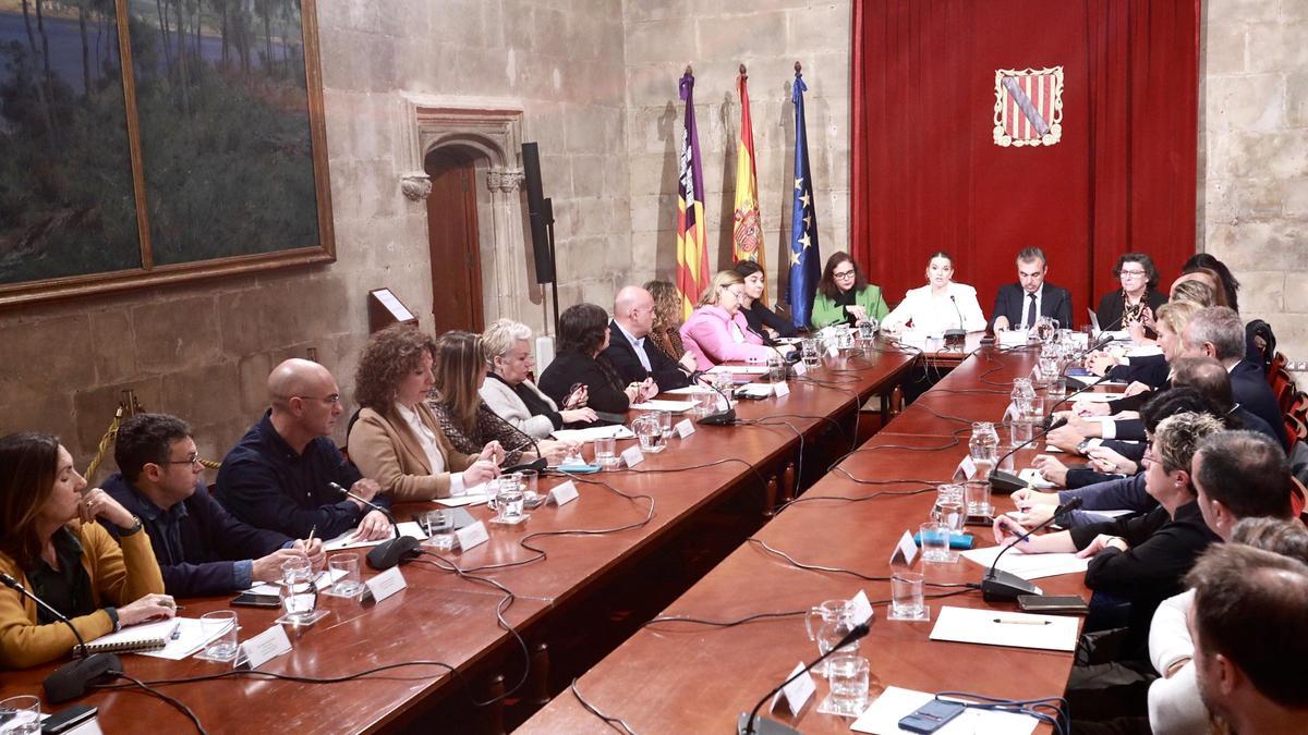 La constitución de la Mesa de Participación de la Educación Inclusiva y Especial ha tenido lugar hoy en el Consolat de Mar