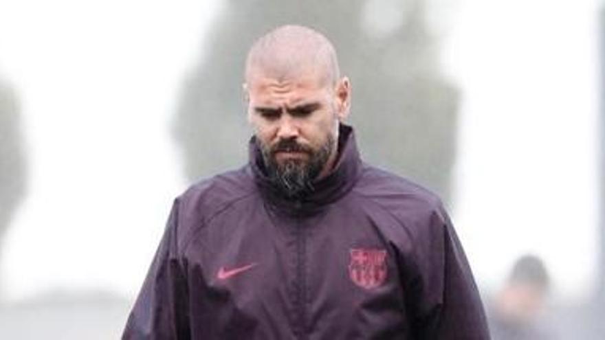 Víctor Valdés ya no es entrenador del Barcelona.