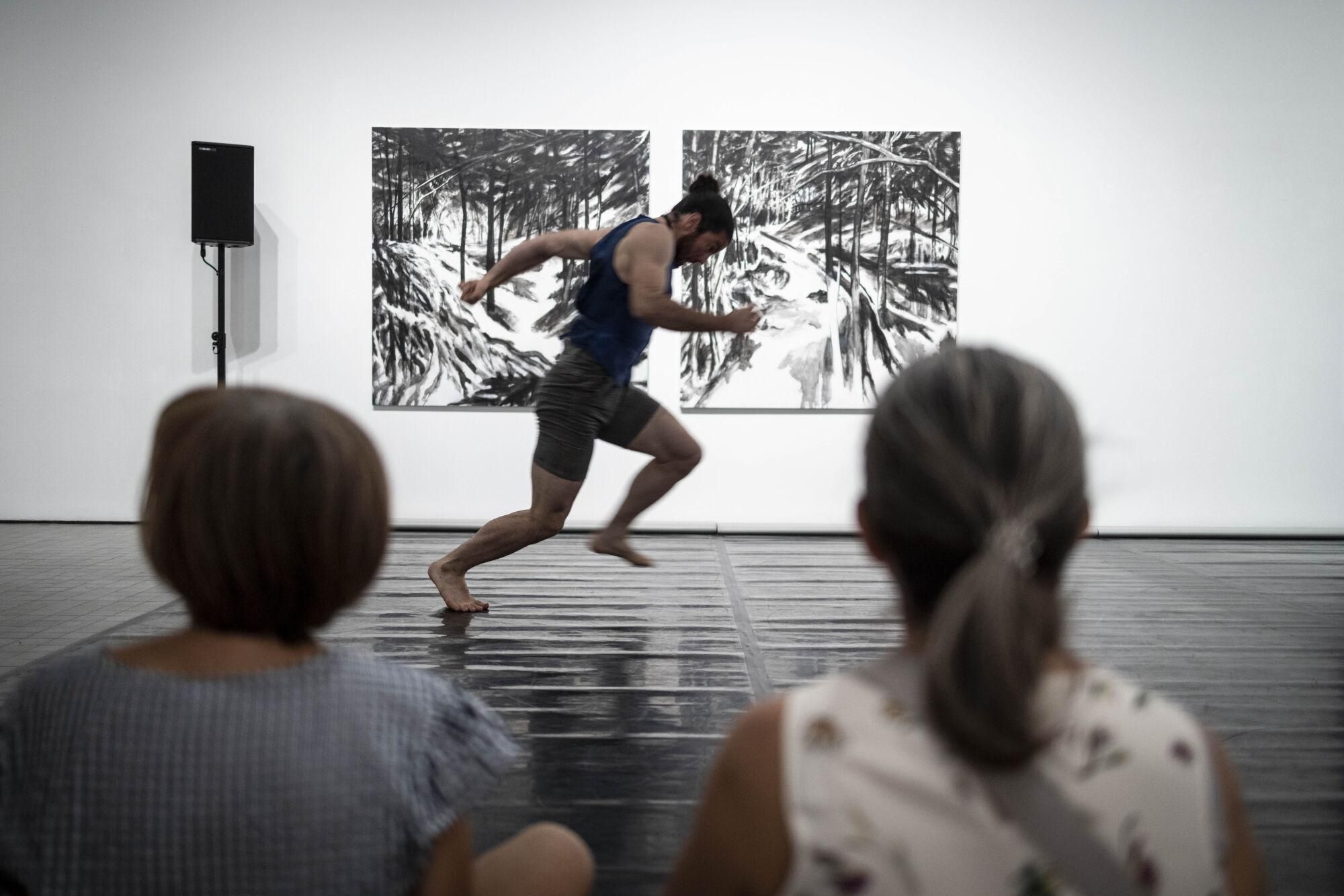 DANZA 'PAS A TROIS' CON HUGO Y VEGA GRIMALT POR EL 30 ANIVERSARIO DEL MUSEO PABLO SERRANO