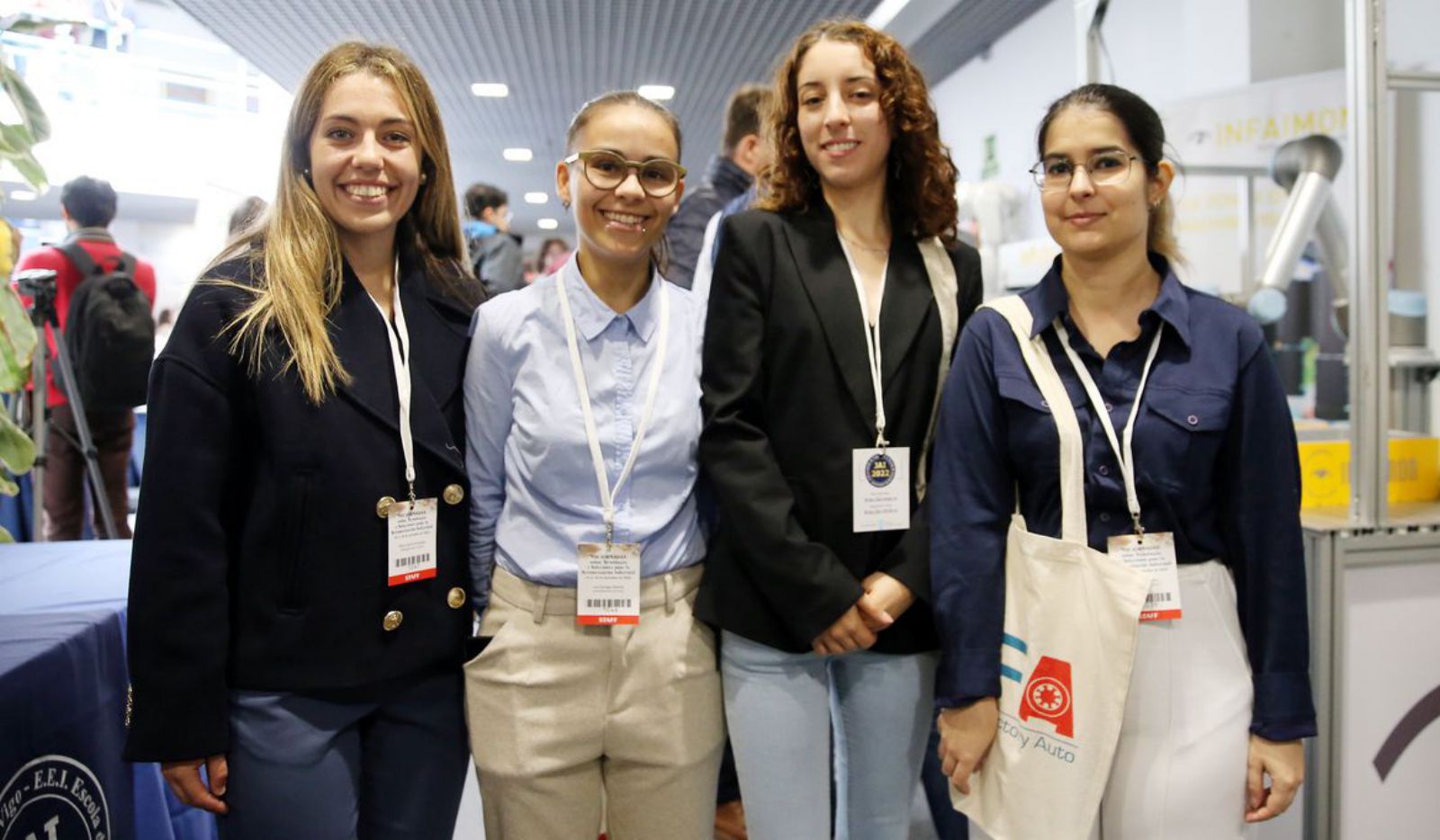 Las estudiantes Fátima Sendín, Lara Santiago, Melany Justo y Aitana Núñez.