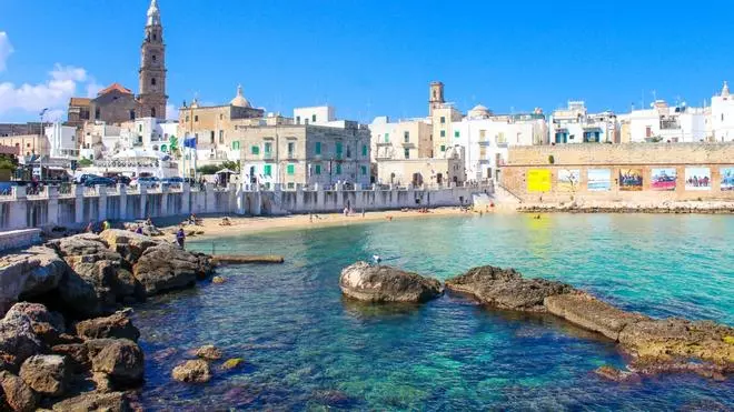 El secreto mejor guardado de Puglia se llama Monopoli, tiene aguas turquesas y está repleto de arte