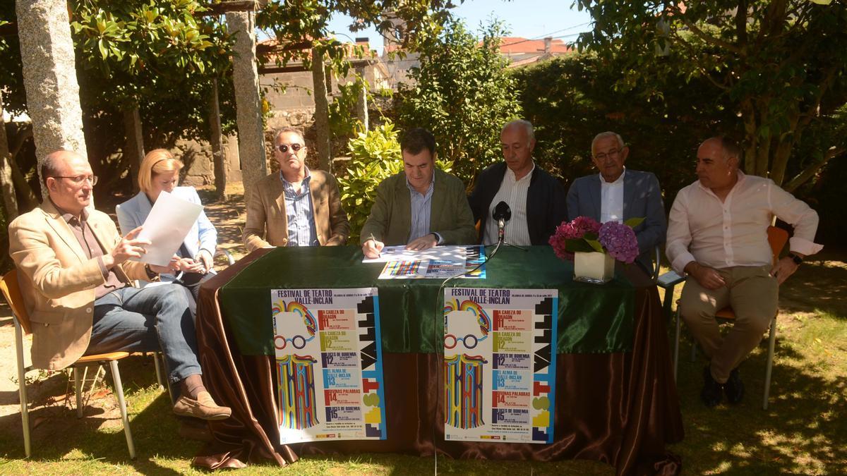 Un momento de la presentación en el jardín de la Casa do Cuadrante.