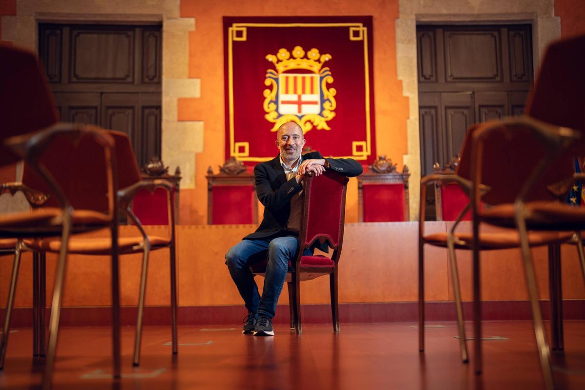 El alcalde de Manresa, Marc Aloy, en el salón de plenos.
