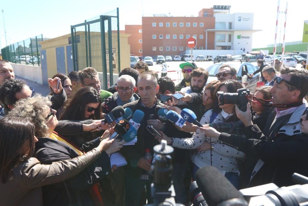 La mayoría de trabajadores vota a favor del acuerdo alcanzado con el Ayuntamiento en la maratoniana reunión de la madrugada del jueves