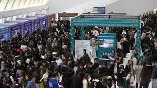 El Principado priorizará las prácticas en la sanidad pública de los estudiantes de la Universidad de Oviedo frente a los de las privadas