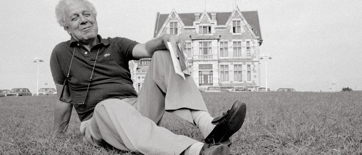 El director y guionista valenciano, Luis García Berlanga.