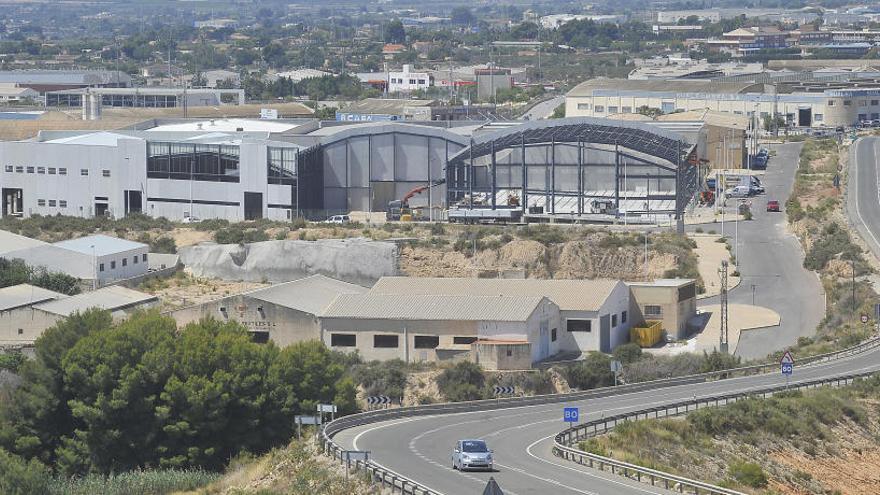 Una de las zonas sin urbanizar del polígono de La Cerámica de Crevillent, en imagen de archivo.