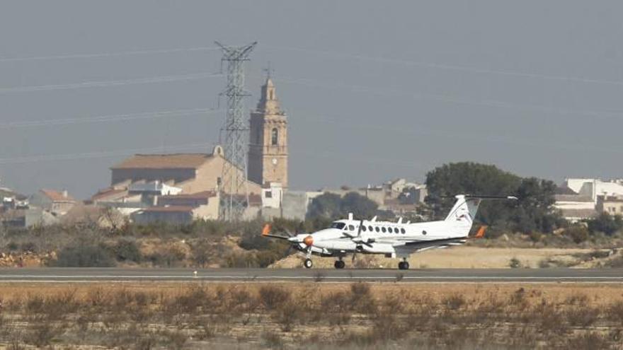 El desmarque de Marina d&#039;Or tumba el recurso por la adjudicación del aeropuerto