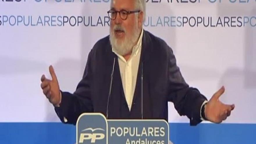 Cañete: "El PSOE es una plaga para el campo español"