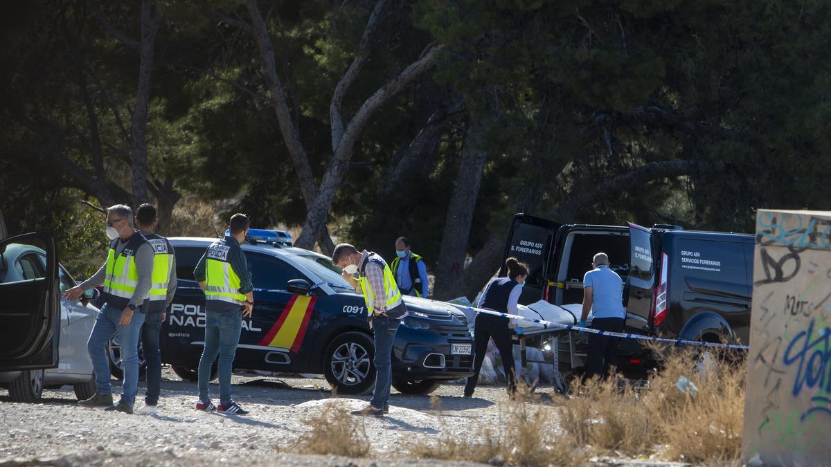 Aparece el cadáver de un hombre en descomposición en una escombrera de Rabasa en Alicante