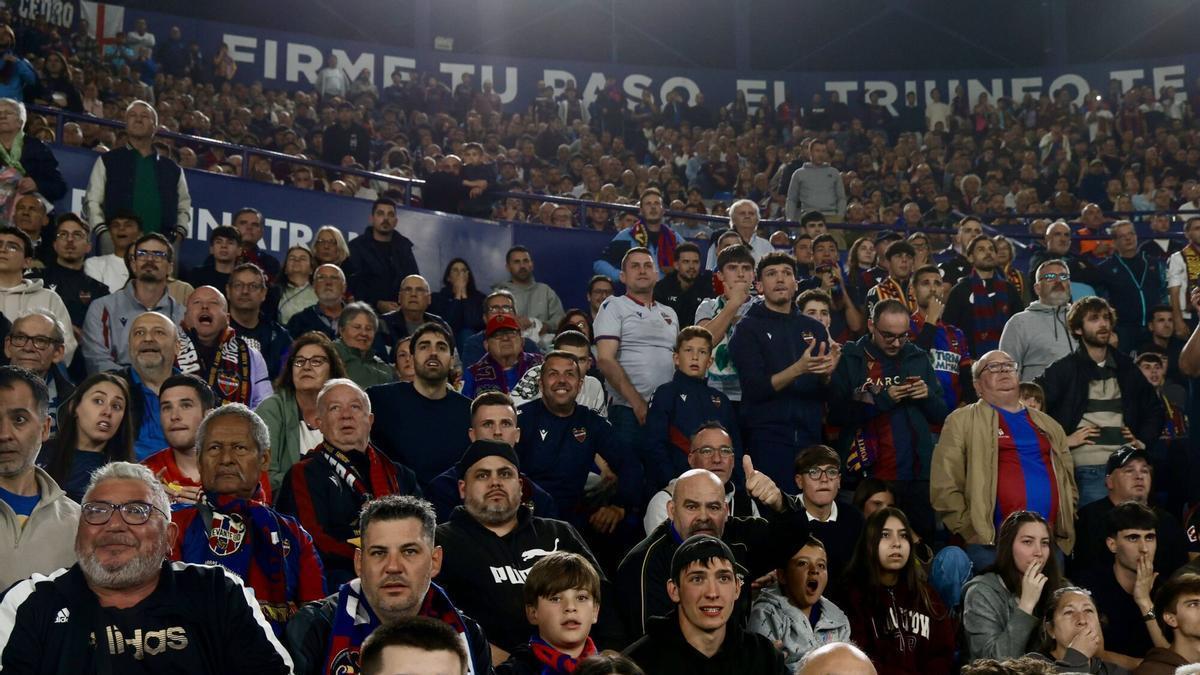 Valencia. Estadio Ciutat de Valencia. Partido de liga Levante UV vs CA Osasuna VLC