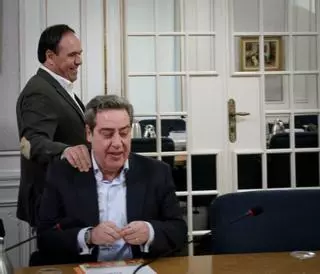 El 'bilingüismo cordial' de Llorca: evita el valenciano para dirigirse a Vox