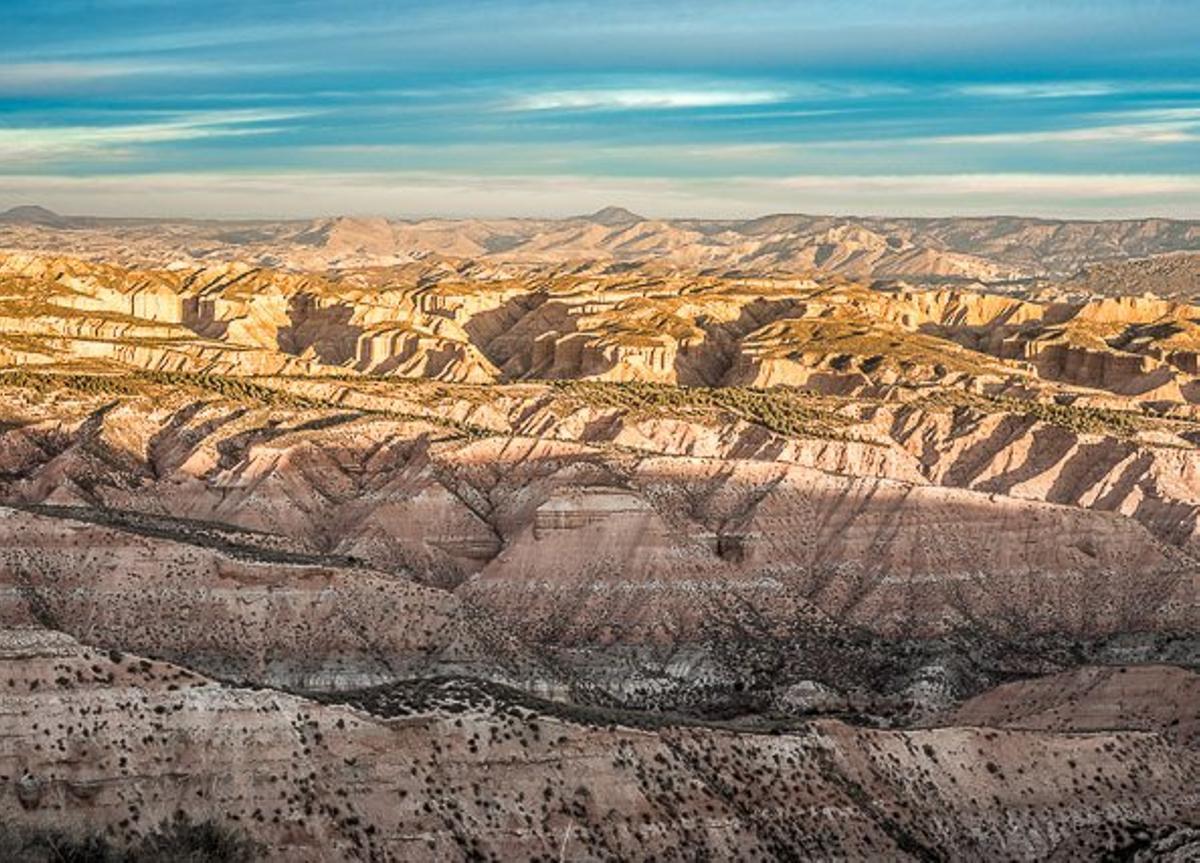 Los Coloraos, en el Desierto de Gorafe, a dos horas de Málaga
